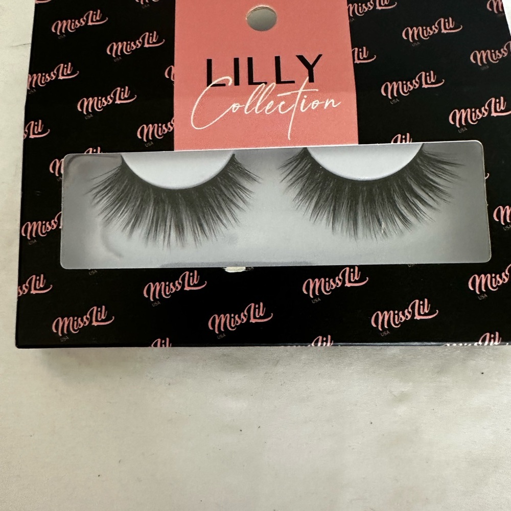 Miss Lili Black Glamorous Synthetic Lashes